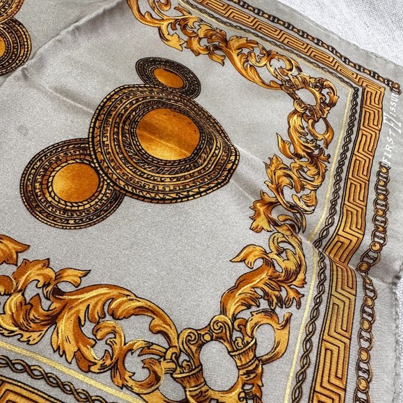 Vintage First Issue Gold Medallion silk oblong scarf - Picture 7 of 11